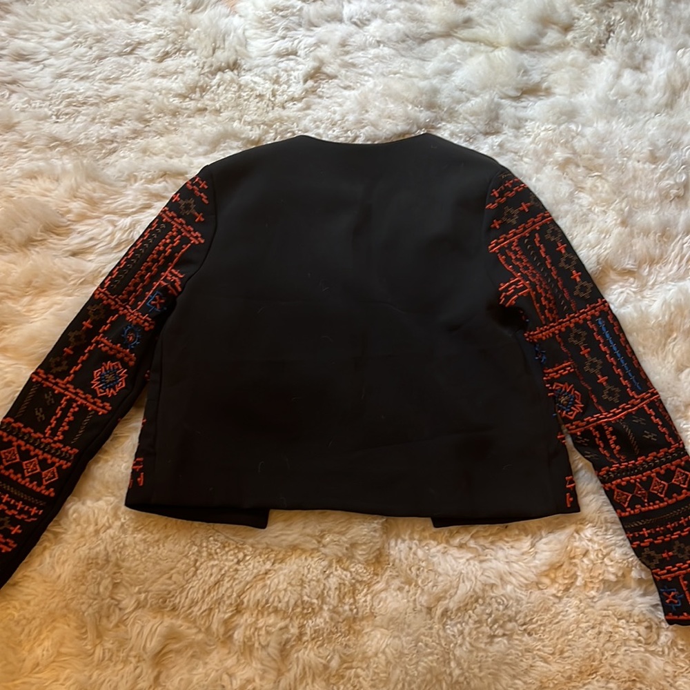 Blazer - Picture 3 of 3